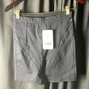 Fabletics High Waisted Statement‎ Motion 365 Short